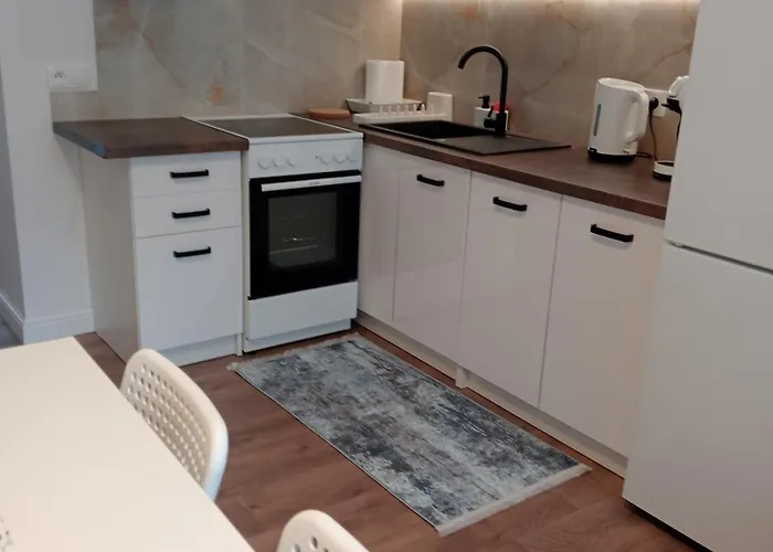 Centrum Podjasnogorski * צ'סטוצ'ובה